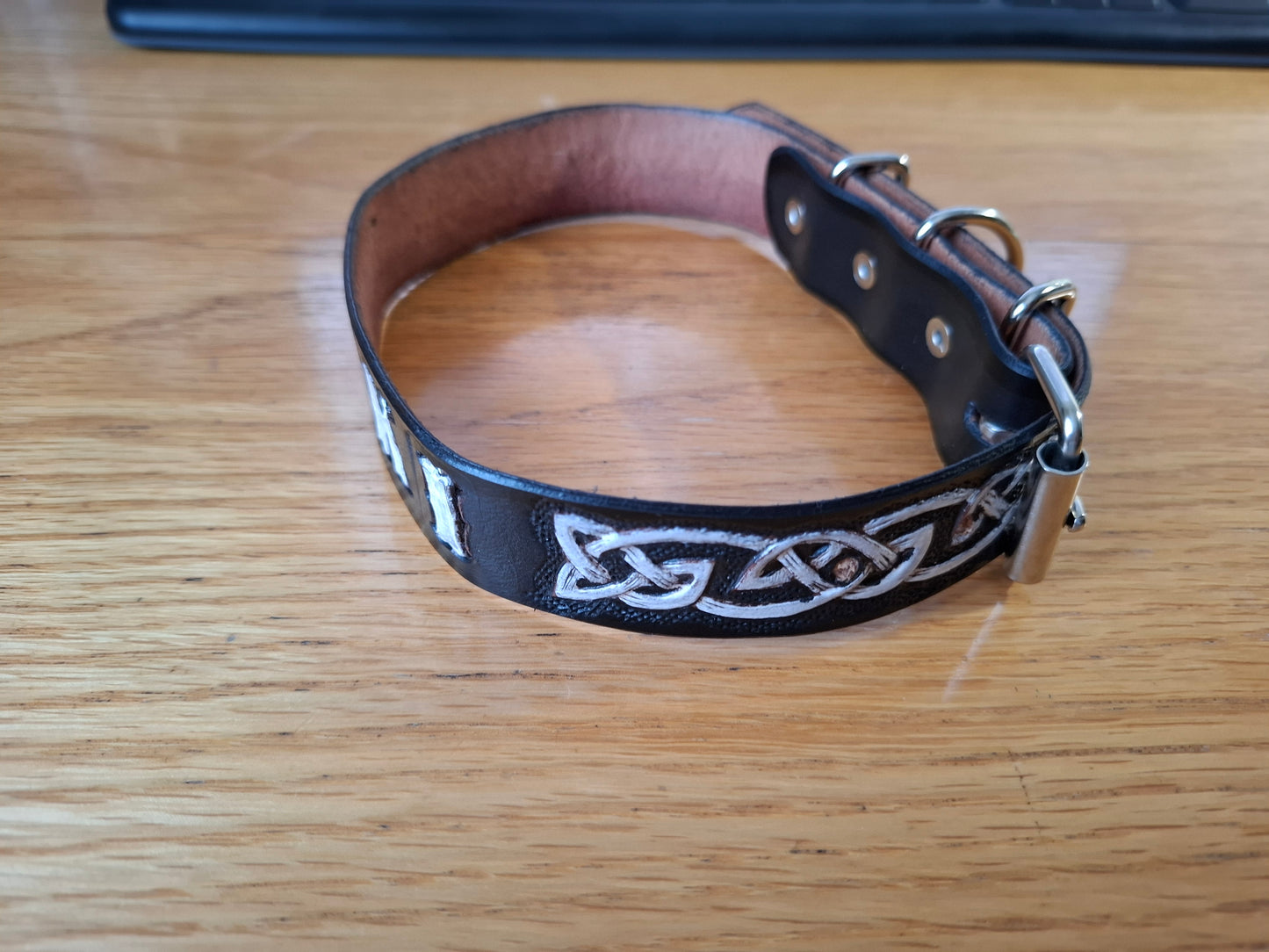 🐾 Coleira Personalizada Premium em Couro Genuíno – Artesanal, Elegante e Única