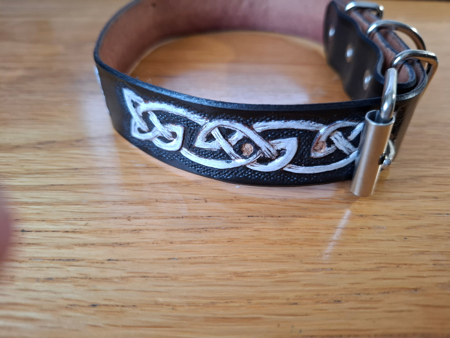 🐾 Coleira Personalizada Premium em Couro Genuíno – Artesanal, Elegante e Única