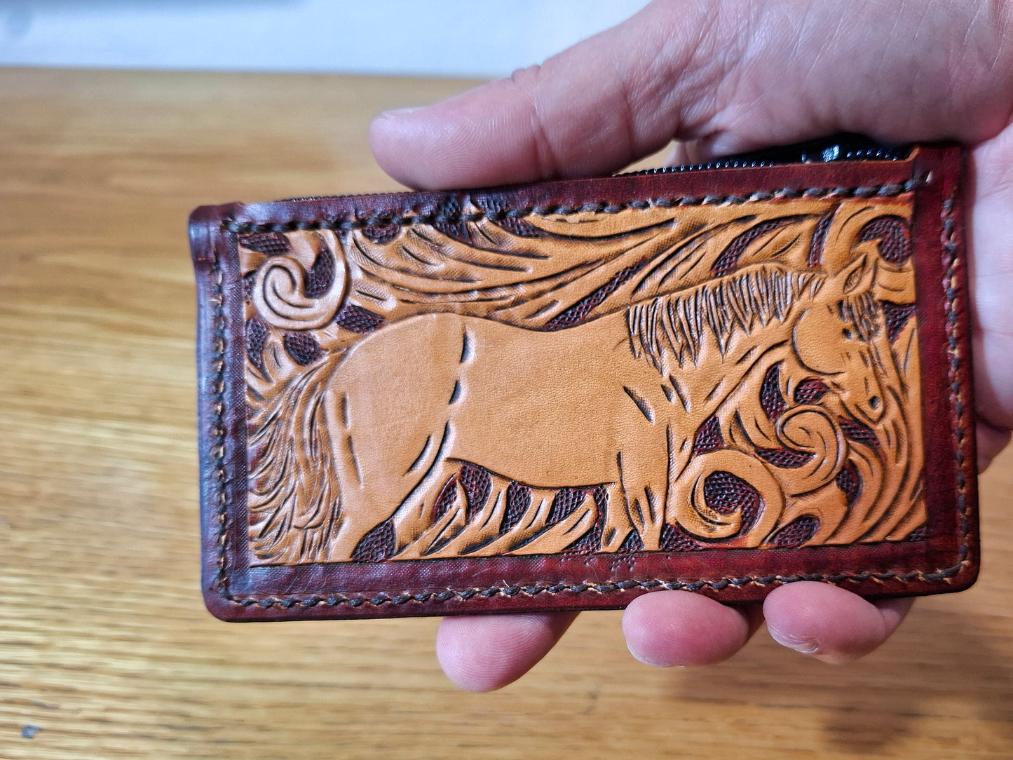 Women's Leather Wallet with Interlaced Pattern