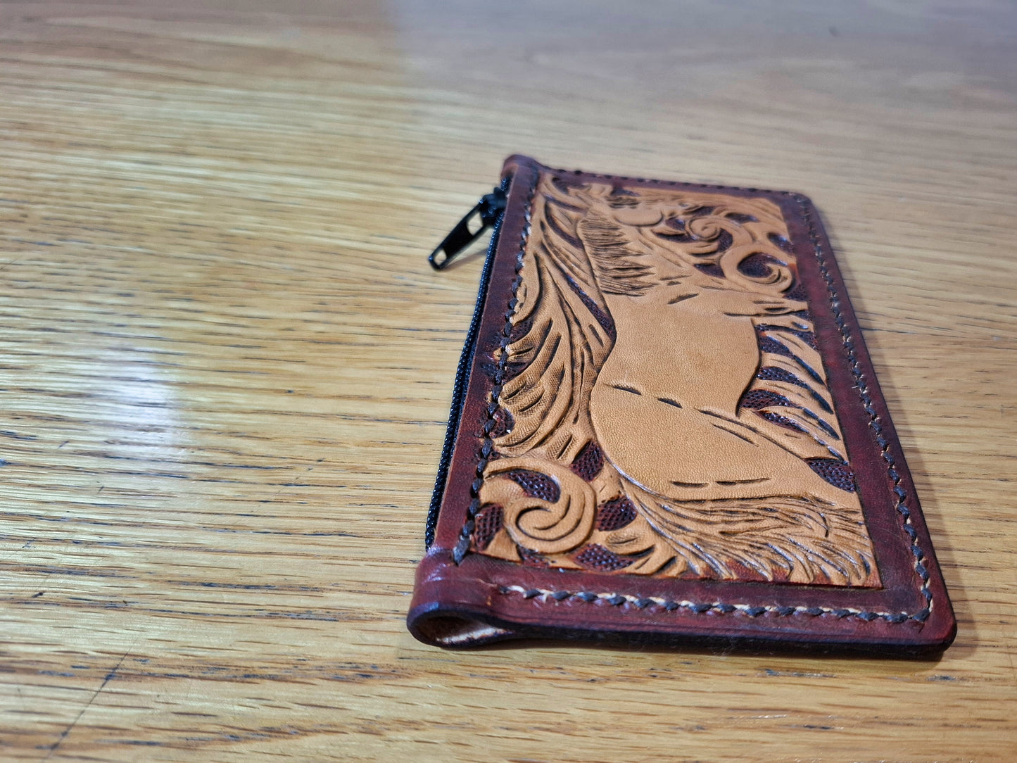 Women's Leather Wallet with Interlaced Pattern