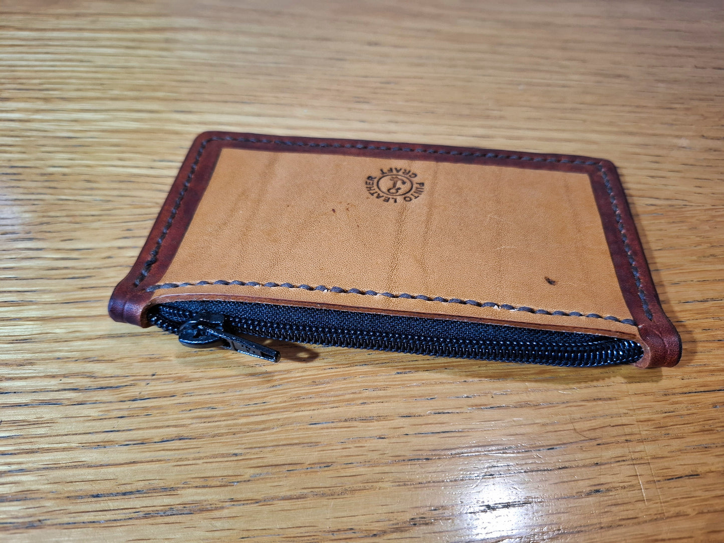 Women's Leather Wallet with Interlaced Pattern