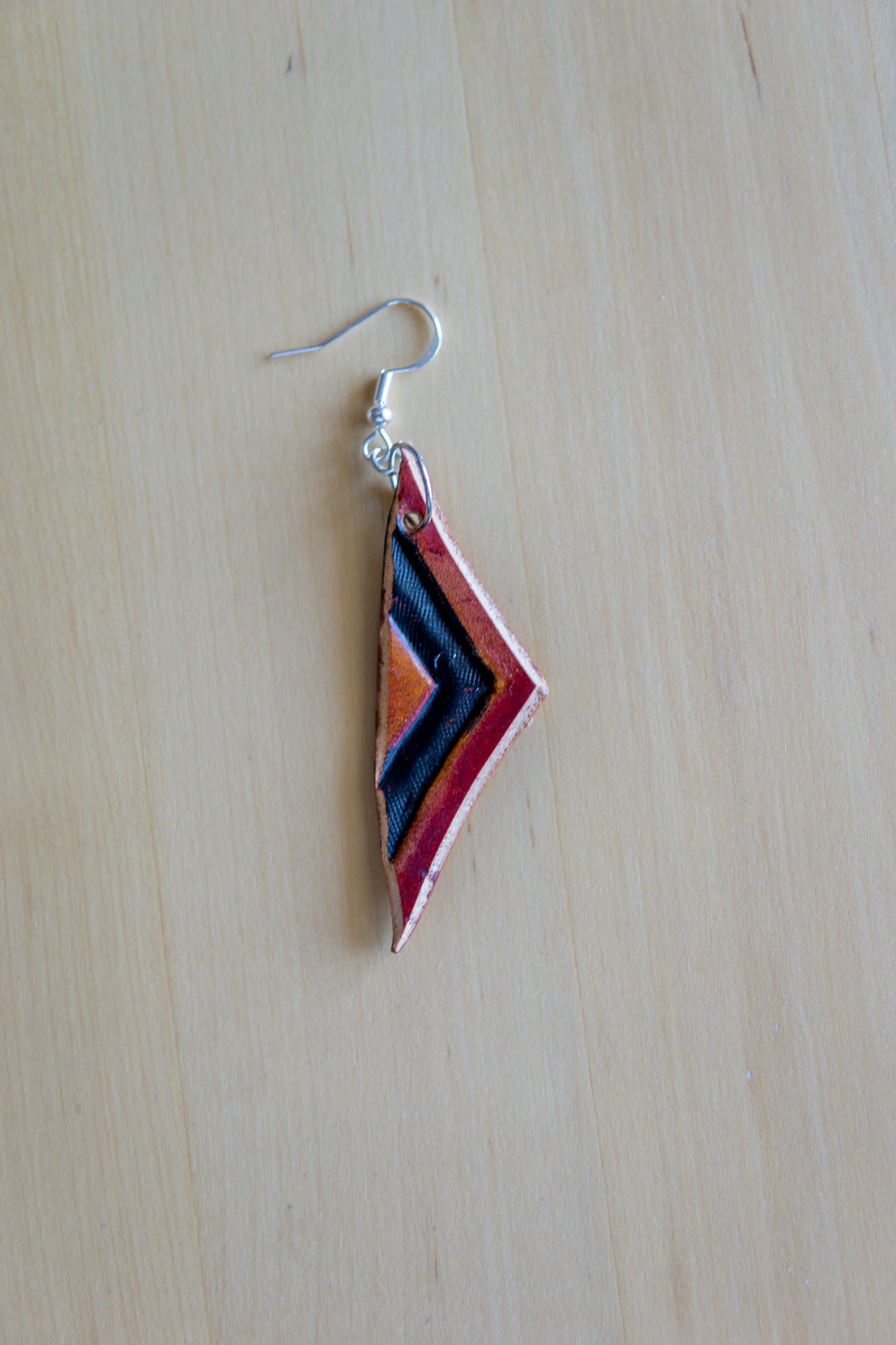 Brincos Artesanais em Couro - Modelo Chevron Étnico