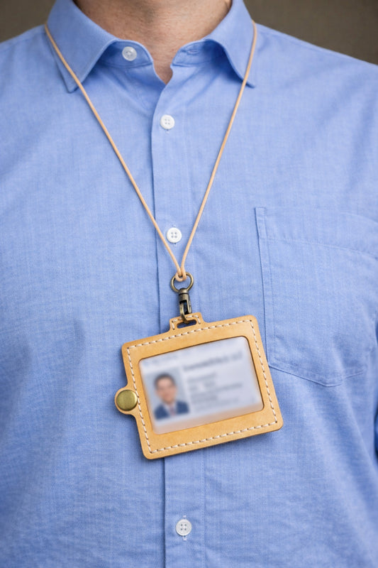 Natural Leather Identification Card Holder: Elegance and Security for Your Everyday Life